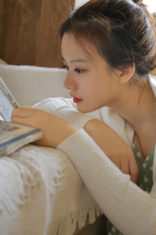 年轻母亲五